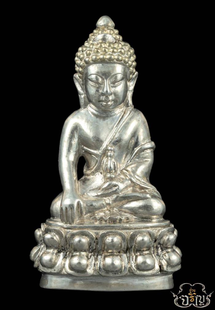 พระกริ่งปวเรศเลื่อนสมณศักดิ์ แต่งมือโบราณ แต่งเก็บทุกรายละเอียด ใต้ฐานบรรจุเกศาและมวลสารมหามงคลไว้สักการะบูชา เปิดจองครับ