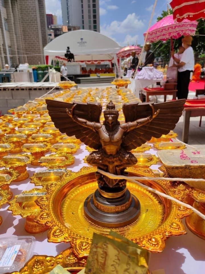 สืบสานตำนานศิลป์ 🦅ปฐมบทแห่งพญาครุฑ #สมบัติแผ่นดิน140ปีไปรษณีย์ไทย เปิดจองครีบ