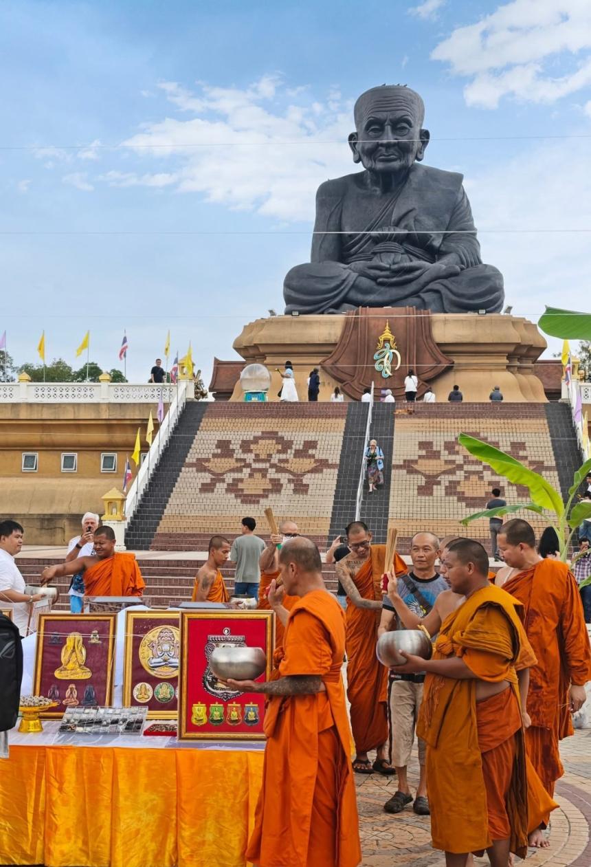 ตามรอยครู รุ่นแห่งประวัติศาสตร์ ตำนานแห่งหลวงปู่ทวด ที่มีพิธีเข้มขลังจนหาที่เปรียบมิได้