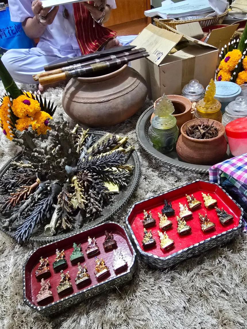 เปิดจอง.เนื้อผงพุทธคุณปู่เจ้าสมิงพราย นะเศรษฐี เปิดจองครับ