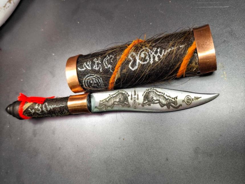 มีดหมออาคมมหาปราบ  ⚔️🚩🚩 💢🎉หนังปะกำช้าง  หลวงพ่อธรรมดล วัดหนองปรือ โคราชเปิดจองครับ