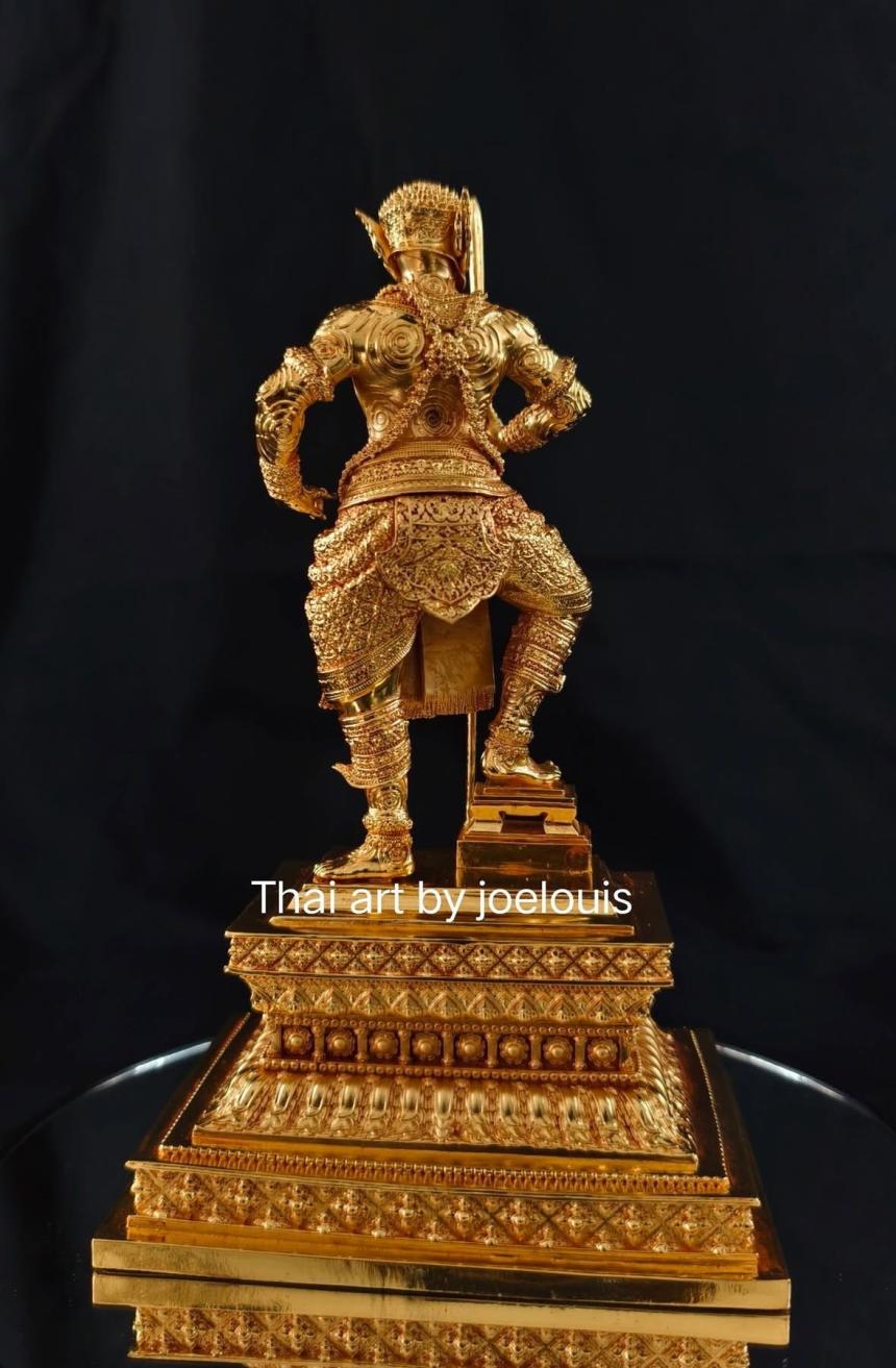 พระพิราพ   เป็นอวตารปางหนึ่งของพระศิวะ (พระอิศวร) เป็นที่นับถือในฐานะบรมครูแห่งนาฏศิลป์และดุริยางค์ศิลป์ของไทย  เปิดจองครับ