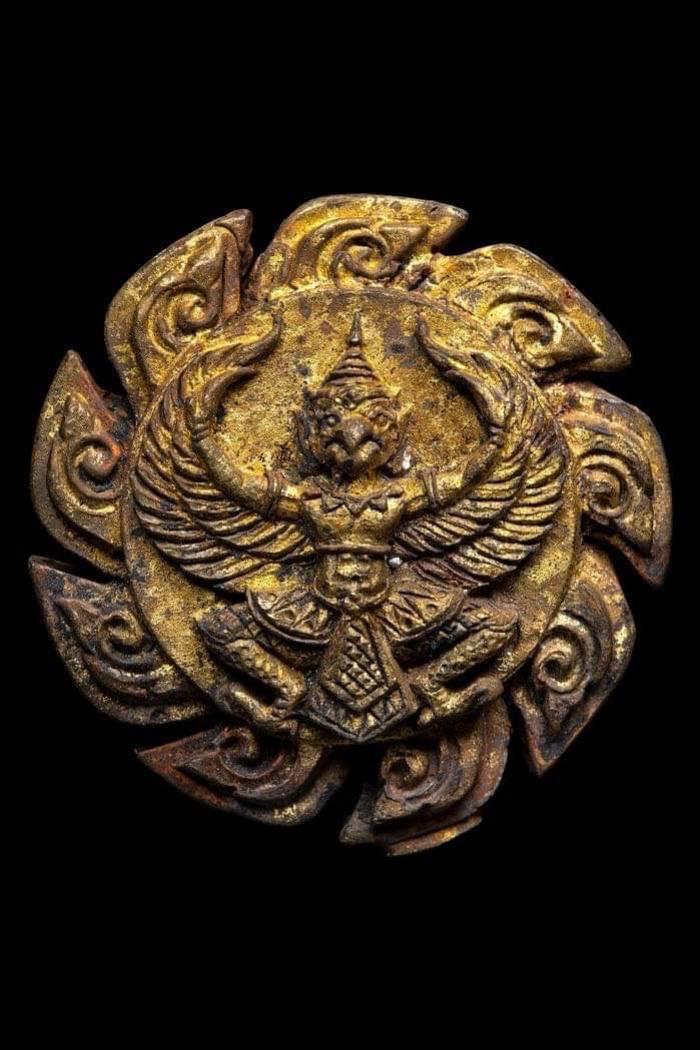 พญาครุฑ รุ่นเเรก พระราชมงคลวชิรปัญญา ( หลวงปู่อิ่ม ปัญญาวุโธ ) อายุ 105 ปี เปิดจองครับ