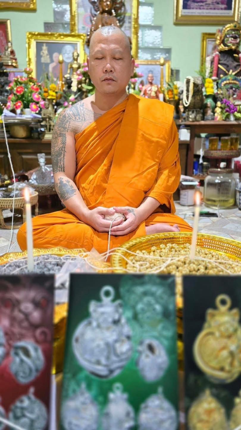 ครูบาเซี๊ยะ นารายณ์แปลงรูป วัดวังตะเคียนทอง กำแพงเพชร บูชาได้แล้วครับ
