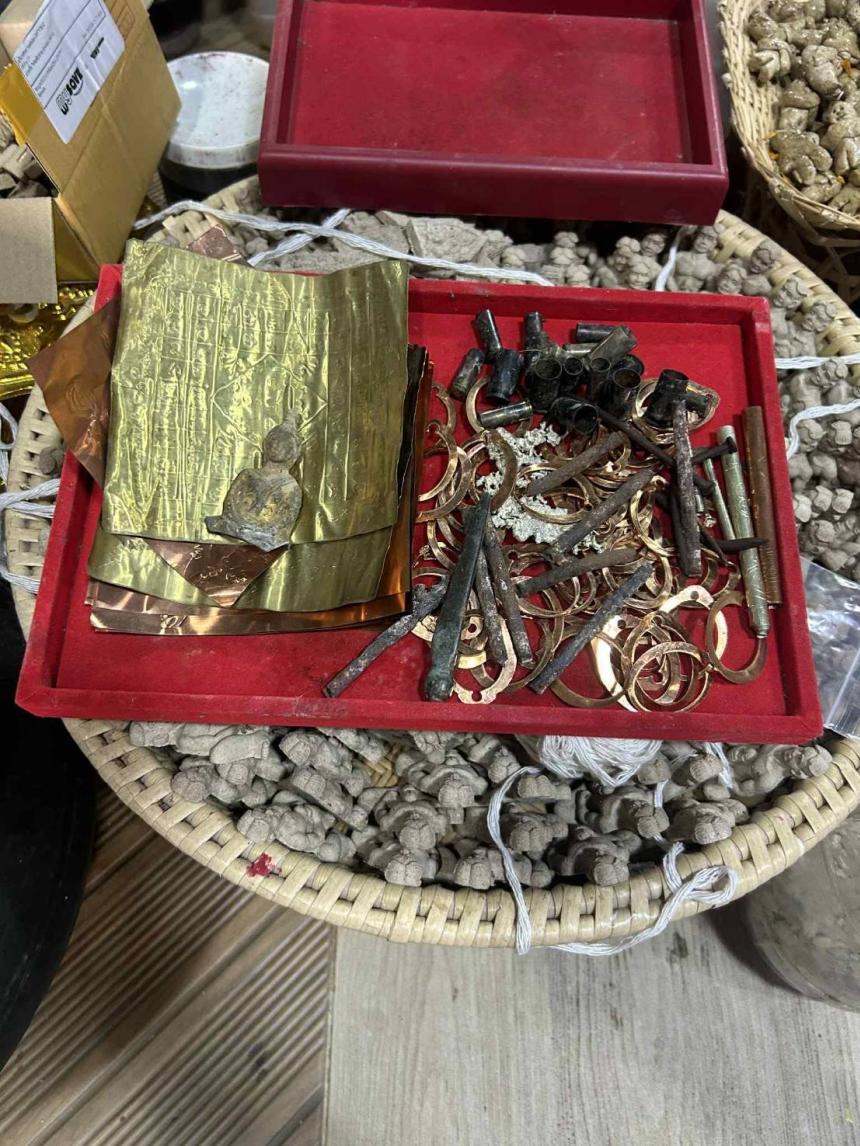 หุ่พยนต์มนต์สัมฤทธิ์ รุ่น ปราบไพรี ๖๙ เปิดจองครับ