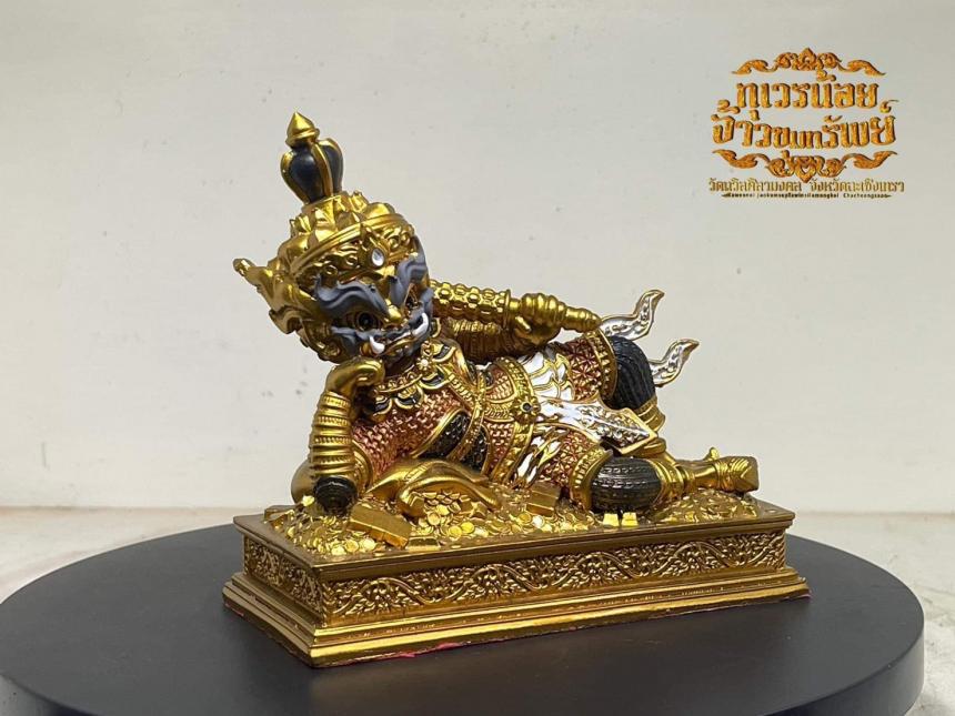 พระอาจารย์เชษฐ์ ผู้เปี่ยมด้วยเมตตา วัดถวิลศิลามงคล จังหวัดฉะเชิงเทรา เปิดจองครับ
