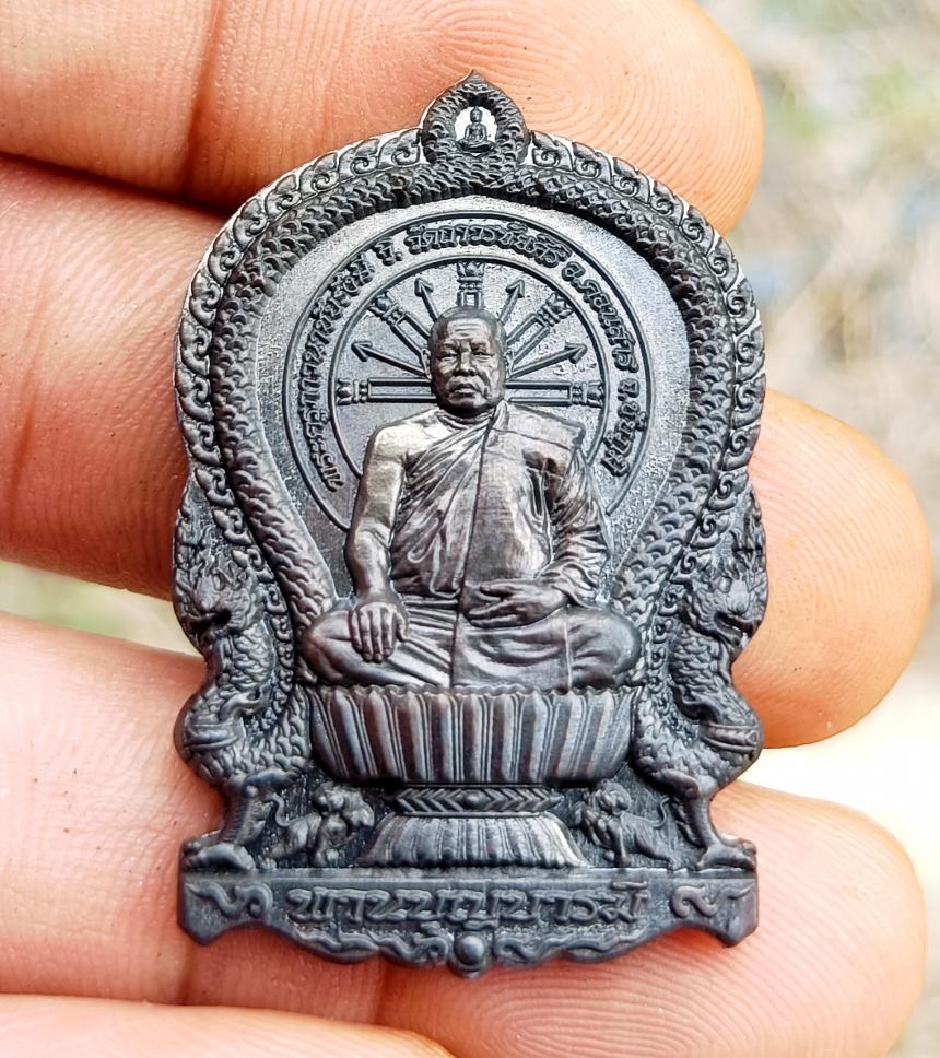 เชิญร่วมสร้าง ทานบารมี จองเหรียญ นั่งพาน รุ่น สร้างพระธาตุศิริมงคลชัยรังษี เพื่อสมทบทุนสร้าง พระธาตุสิริมงคลชัยรังษี ณ .วัดถาวรชัยศิริ เปิดจองครับ