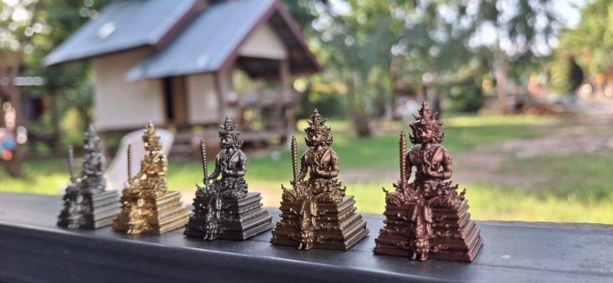 หลวงพ่อเจ้าคุณสุริยันต์ วัดป่าวังน้ำเย็น จ.มหาสารคาม เปิดจองครับ