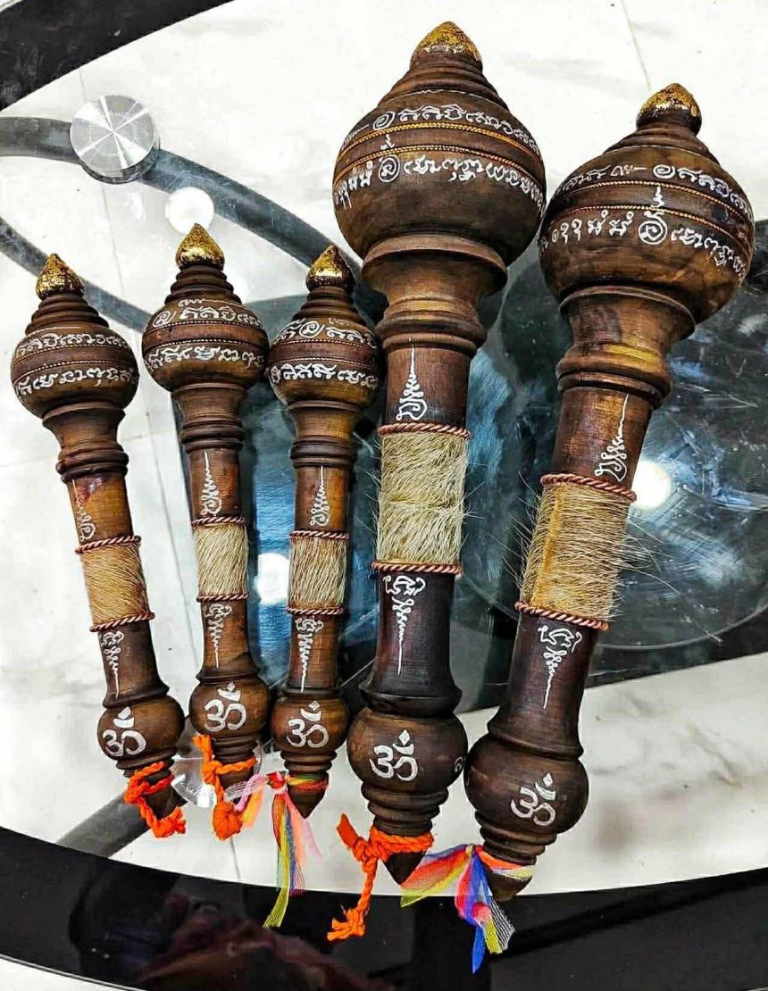 คฑาพระนารายณ รุ่นพระนารายณ์เปิดโลก9รอบ เปิดจองครับ